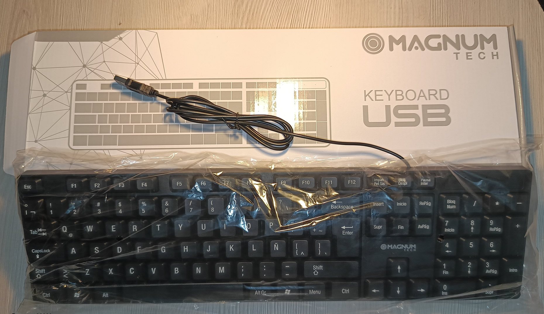 TECLADO USB MAGNUMTECH KB-MM03